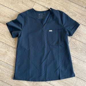 Ladies Figs scrub top, navy blue, never worn